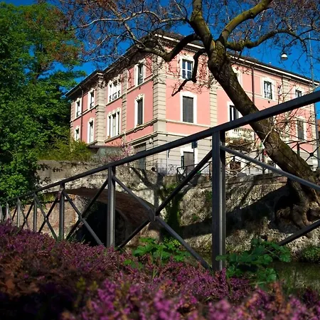 Trilocale In Villa Signorile Milan Exterior photo