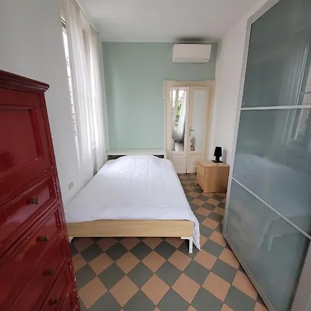 Trilocale In Villa Signorile Milan Exterior photo